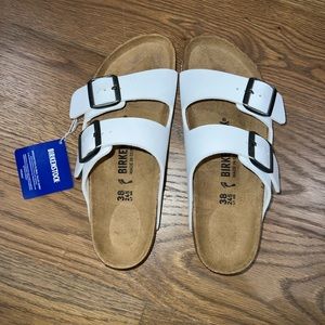 NWT BRAND NEW WHITE BIRKENSTOCKS